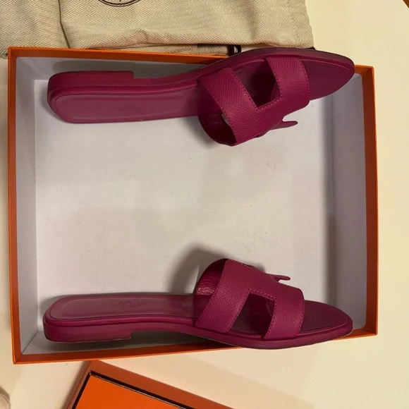 HERMES ORAN SANDALS, PINK POURPRE COLOR, SIZE 37.5 with BOX and DUSTBAGS - Picture 7 of 15